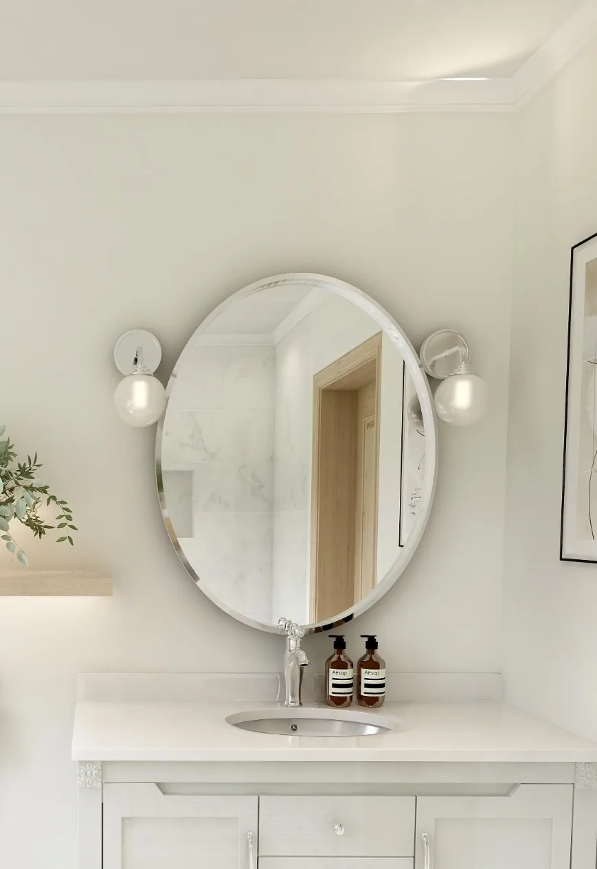 round mirror, close detail, Craigellan Bathroom